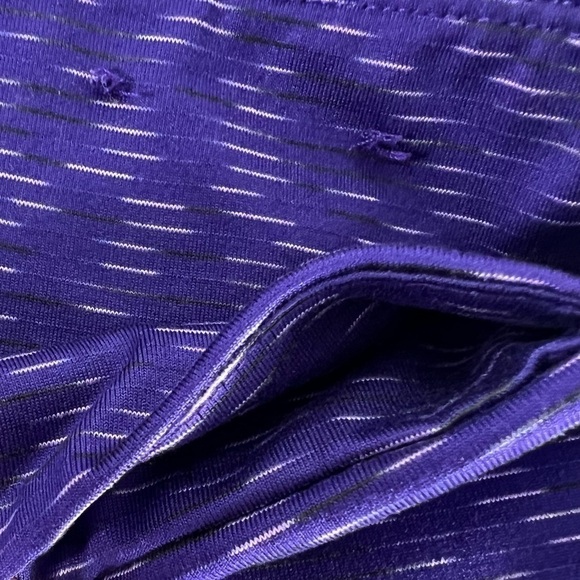 simplicity MID-RISE CAPRI LEGGINGS - Picture 6 of 10